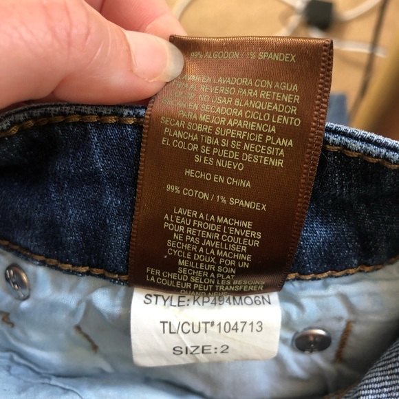 Kut from the Kloth size 2 distressed straight leg jeans - Picture 5 of 5